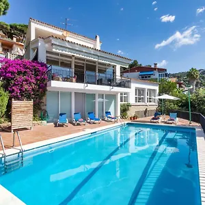 Holiday home Holiday Balmain By Interhome *
