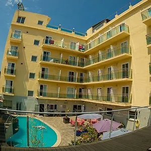 Esmeralda 3*