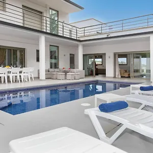 Villa Palmbeach By Interhome Lloret de Mar