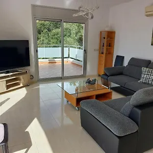 Privacy, Pool, Nature, With Breathtaking View Villa Lloret de Mar