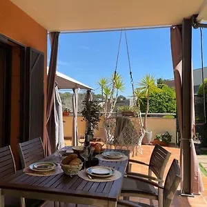 Apartment Charming Garden En 