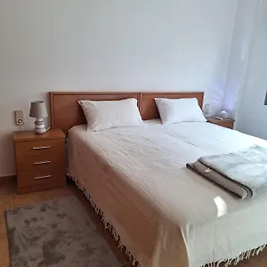 A 200 M De La Playa Apartment