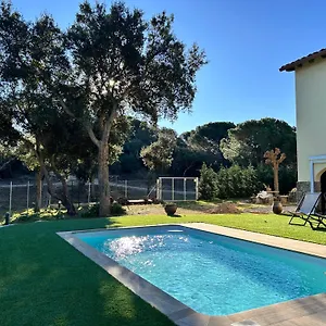 Ses Alzines Lodge
