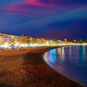 In - 104815 By Mo Lloret de Mar