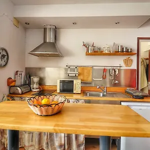 Apartment Orange *